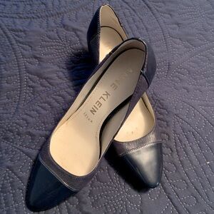 Anne Klein Navy pumps